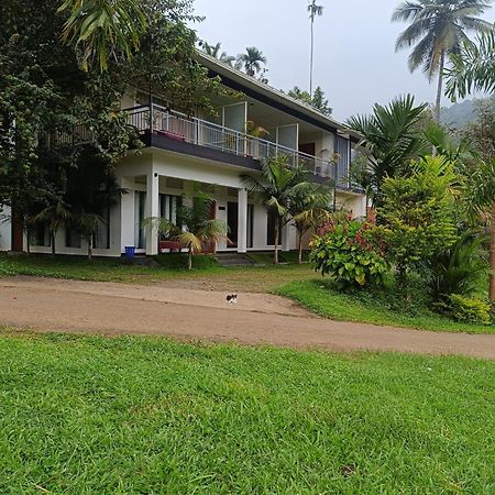 Riverbench Homestay Munnar, Anaviratty Eksteriør billede
