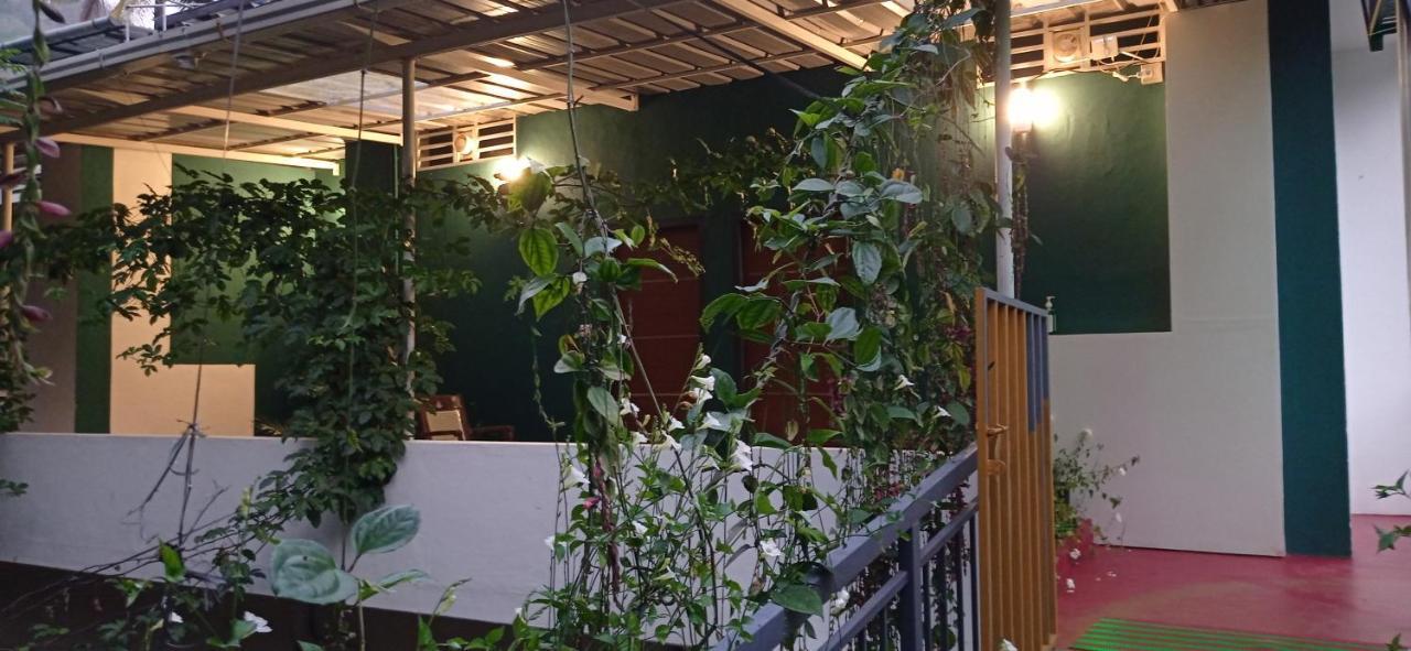 Riverbench Homestay Munnar, Anaviratty Eksteriør billede