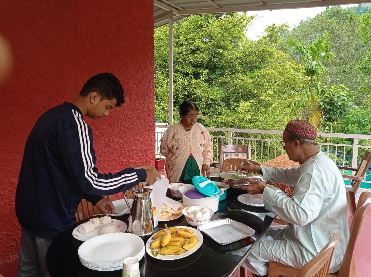 Riverbench Homestay Munnar, Anaviratty Eksteriør billede