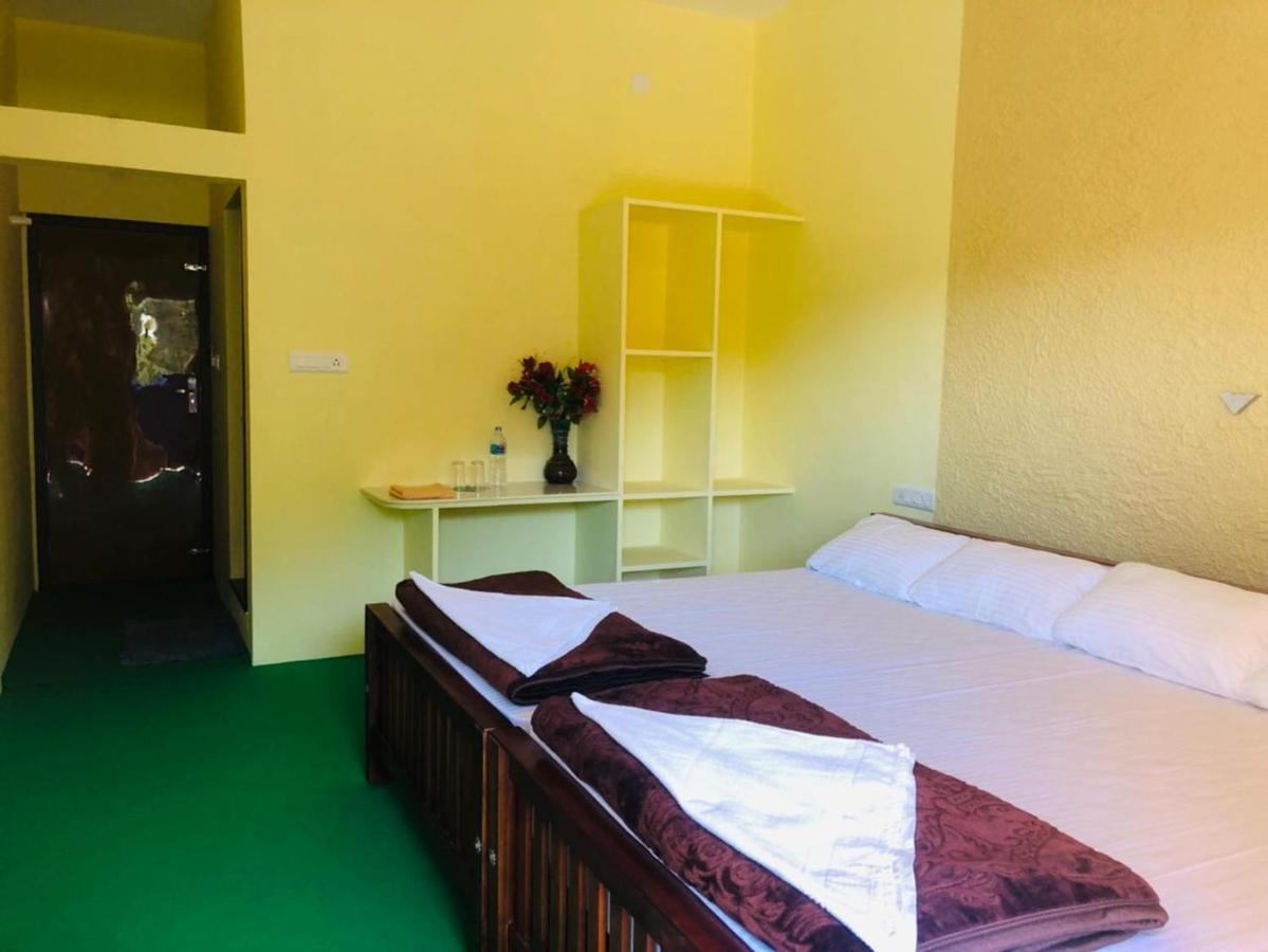 Riverbench Homestay Munnar, Anaviratty Eksteriør billede